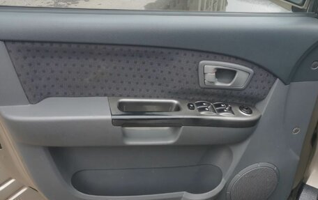 KIA Carens I (RS), 2005 год, 250 000 рублей, 11 фотография