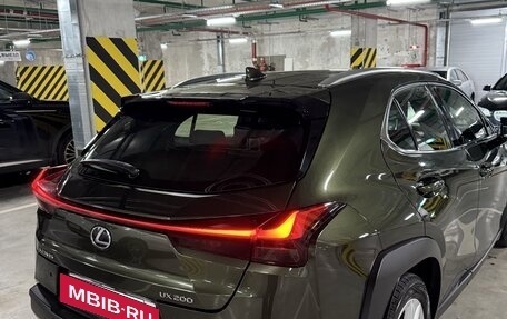 Lexus UX I, 2019 год, 2 600 000 рублей, 7 фотография