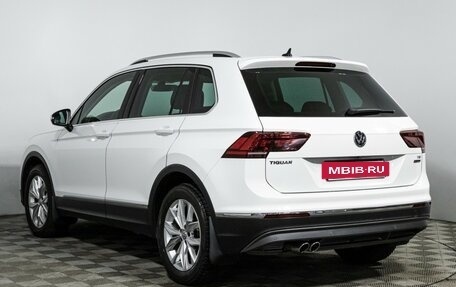 Volkswagen Tiguan II, 2017 год, 2 239 898 рублей, 7 фотография