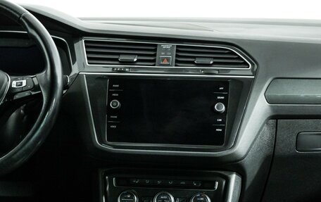 Volkswagen Tiguan II, 2017 год, 2 239 898 рублей, 14 фотография