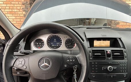 Mercedes-Benz C-Класс, 2008 год, 2 600 000 рублей, 10 фотография