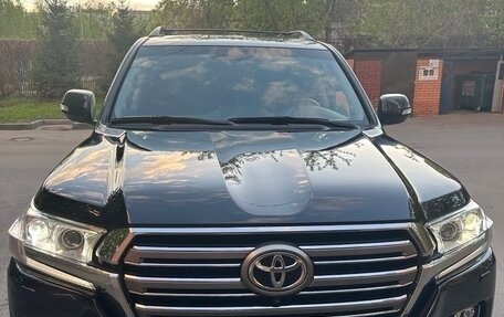 Toyota Land Cruiser 200, 2015 год, 5 900 000 рублей, 3 фотография
