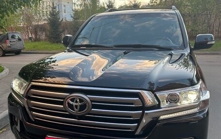 Toyota Land Cruiser 200, 2015 год, 5 900 000 рублей, 4 фотография