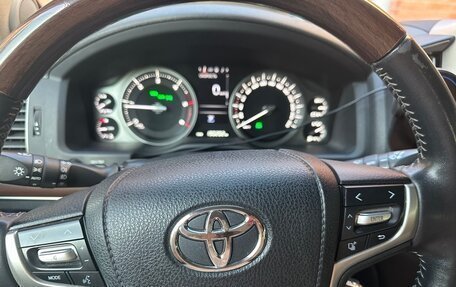 Toyota Land Cruiser 200, 2015 год, 5 900 000 рублей, 9 фотография
