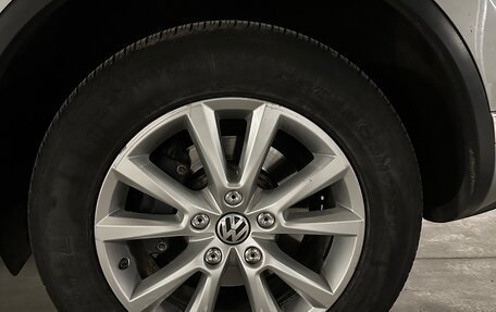 Volkswagen Touareg III, 2015 год, 2 550 000 рублей, 8 фотография