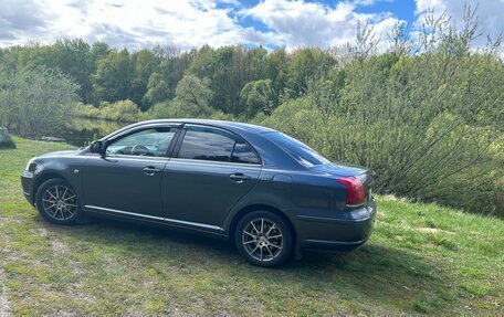 Toyota Avensis III рестайлинг, 2005 год, 685 000 рублей, 9 фотография