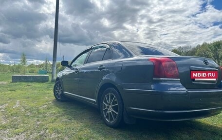 Toyota Avensis III рестайлинг, 2005 год, 685 000 рублей, 8 фотография