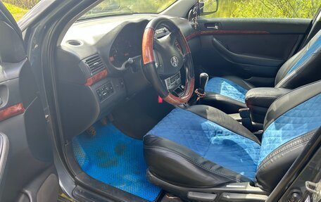 Toyota Avensis III рестайлинг, 2005 год, 685 000 рублей, 13 фотография