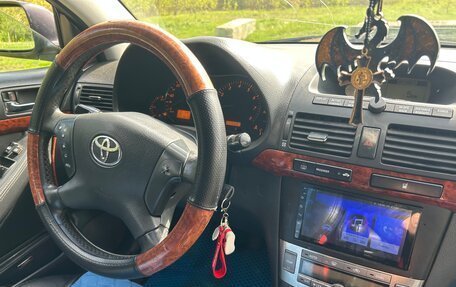 Toyota Avensis III рестайлинг, 2005 год, 685 000 рублей, 15 фотография