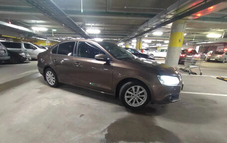 Volkswagen Jetta VI, 2011 год, 890 000 рублей, 6 фотография