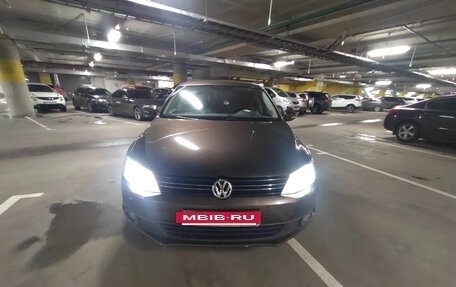 Volkswagen Jetta VI, 2011 год, 890 000 рублей, 3 фотография