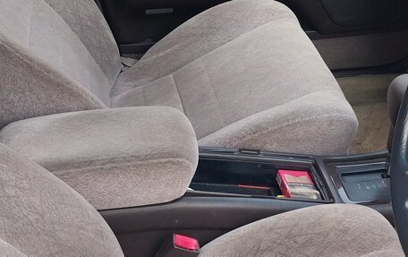 Toyota Crown, 1989 год, 750 000 рублей, 14 фотография