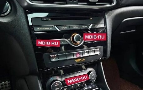 Infiniti Q30, 2017 год, 2 049 000 рублей, 15 фотография