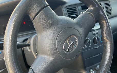 Toyota Corolla, 2004 год, 550 000 рублей, 7 фотография