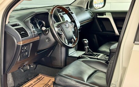Toyota Land Cruiser Prado 150 рестайлинг 2, 2018 год, 5 599 000 рублей, 13 фотография