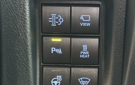Toyota Land Cruiser Prado 150 рестайлинг 2, 2018 год, 5 599 000 рублей, 21 фотография