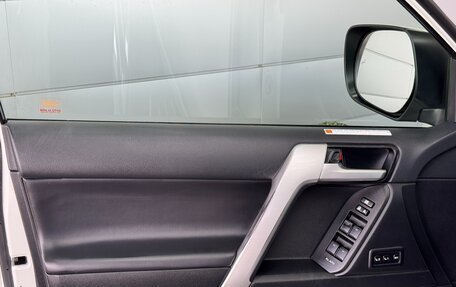 Toyota Land Cruiser Prado 150 рестайлинг 2, 2018 год, 5 599 000 рублей, 22 фотография