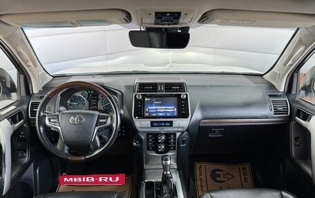 Toyota Land Cruiser Prado 150 рестайлинг 2, 2018 год, 5 599 000 рублей, 14 фотография