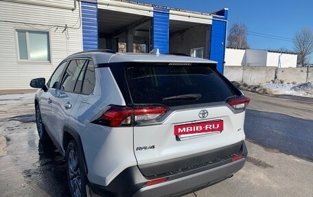 Toyota RAV4, 2022 год, 4 950 000 рублей, 2 фотография