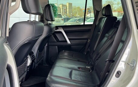 Toyota Land Cruiser Prado 150 рестайлинг 2, 2018 год, 5 599 000 рублей, 26 фотография