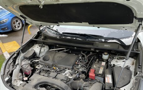 Toyota RAV4, 2022 год, 4 950 000 рублей, 8 фотография
