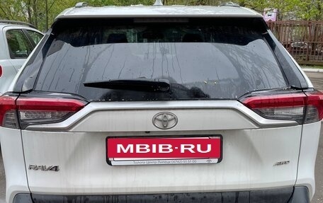 Toyota RAV4, 2022 год, 4 950 000 рублей, 7 фотография