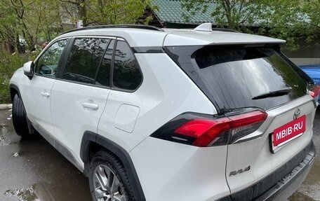 Toyota RAV4, 2022 год, 4 950 000 рублей, 6 фотография