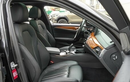 BMW 5 серия, 2021 год, 4 900 000 рублей, 8 фотография