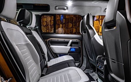 Land Rover Defender II, 2025 год, 29 500 000 рублей, 15 фотография
