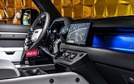Land Rover Defender II, 2025 год, 29 500 000 рублей, 11 фотография