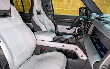 Land Rover Defender II, 2025 год, 29 500 000 рублей, 18 фотография