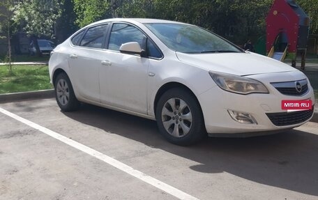 Opel Astra J, 2014 год, 799 000 рублей, 2 фотография