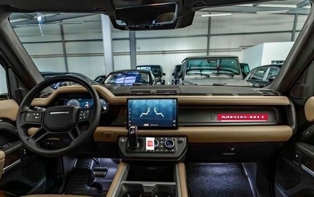 Land Rover Defender II, 2025 год, 21 990 000 рублей, 10 фотография