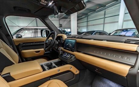 Land Rover Defender II, 2025 год, 21 990 000 рублей, 16 фотография