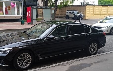 BMW 7 серия, 2017 год, 3 599 000 рублей, 2 фотография