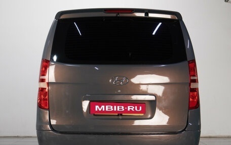 Hyundai H-1 II рестайлинг, 2008 год, 1 249 000 рублей, 5 фотография