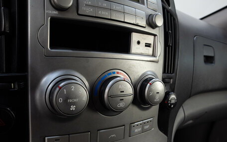 Hyundai H-1 II рестайлинг, 2008 год, 1 249 000 рублей, 13 фотография