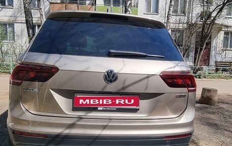 Volkswagen Tiguan II, 2018 год, 3 250 000 рублей, 2 фотография