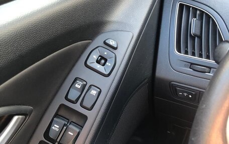 Hyundai ix35 I рестайлинг, 2012 год, 2 100 000 рублей, 10 фотография