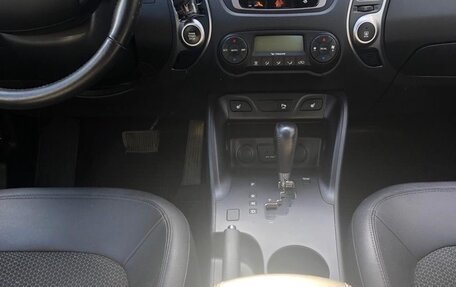 Hyundai ix35 I рестайлинг, 2012 год, 2 100 000 рублей, 11 фотография