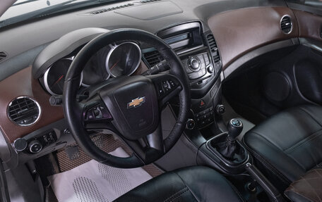 Chevrolet Cruze II, 2011 год, 679 000 рублей, 8 фотография