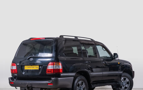 Toyota Land Cruiser 100 рестайлинг 2, 2006 год, 2 489 000 рублей, 6 фотография