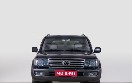 Toyota Land Cruiser 100 рестайлинг 2, 2006 год, 2 489 000 рублей, 3 фотография