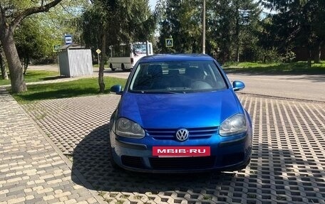 Volkswagen Golf V, 2004 год, 430 000 рублей, 2 фотография