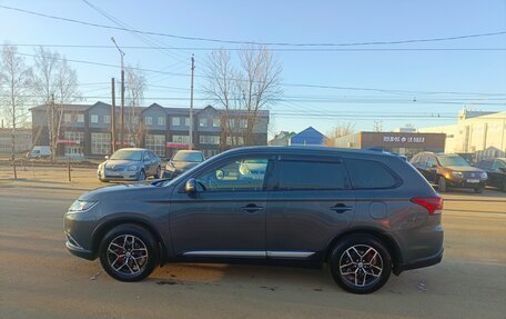 Mitsubishi Outlander III рестайлинг 3, 2017 год, 1 750 000 рублей, 4 фотография