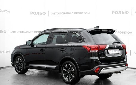 Mitsubishi Outlander III рестайлинг 3, 2021 год, 2 480 000 рублей, 7 фотография