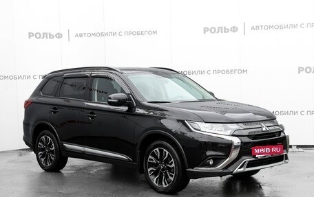 Mitsubishi Outlander III рестайлинг 3, 2021 год, 2 480 000 рублей, 3 фотография