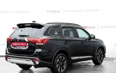 Mitsubishi Outlander III рестайлинг 3, 2021 год, 2 480 000 рублей, 5 фотография
