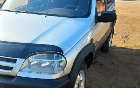 Chevrolet Niva I рестайлинг, 2004 год, 287 000 рублей, 3 фотография