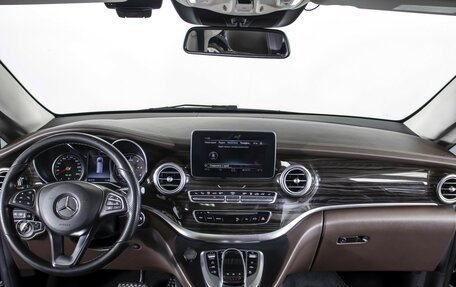 Mercedes-Benz V-Класс, 2019 год, 5 500 000 рублей, 14 фотография